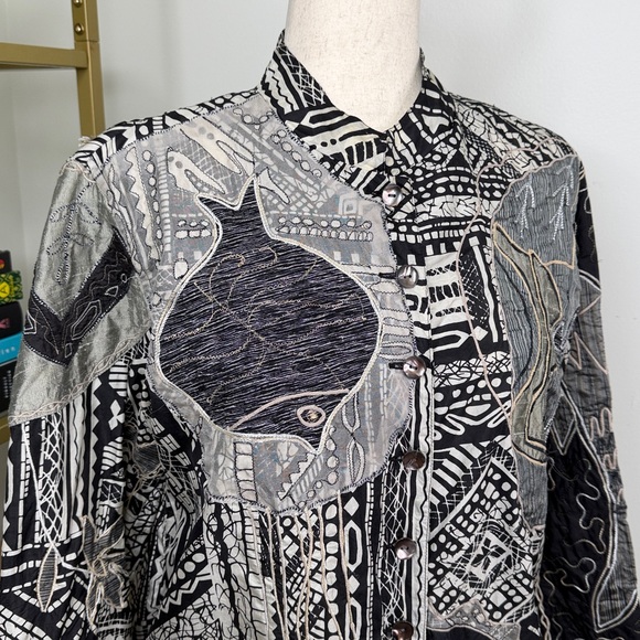 Chico's Design Art To Wear Silk Embroidered Top - Picture 7 of 8